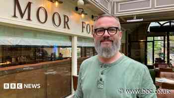 Masterchef restaurateur wins council seating row