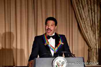 Lionel Richie Health Update: Singer Reportedly Undergoing Cardiac Tests After St. Louis Concert