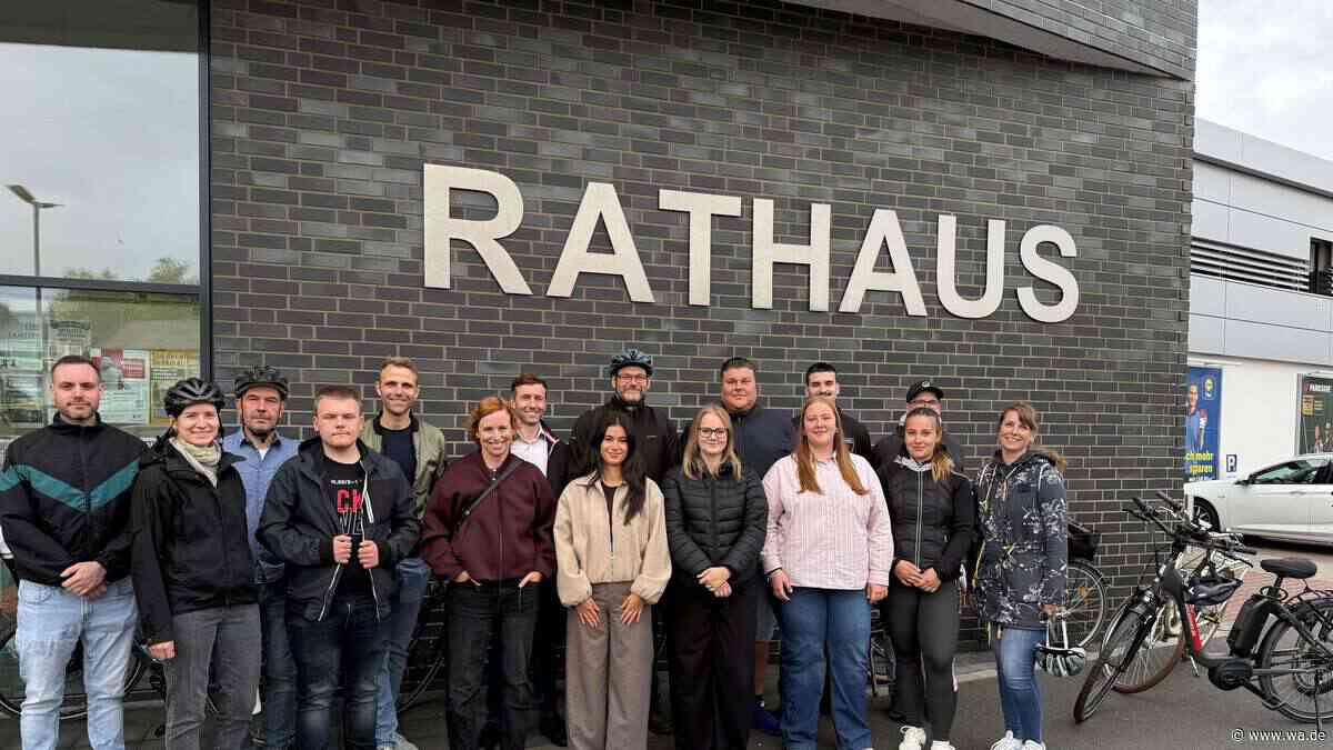 Bürgermeister lädt neue Mitarbeiter zur Radtour ein, um Gemeinde und Kollegen besser kennenzulernen