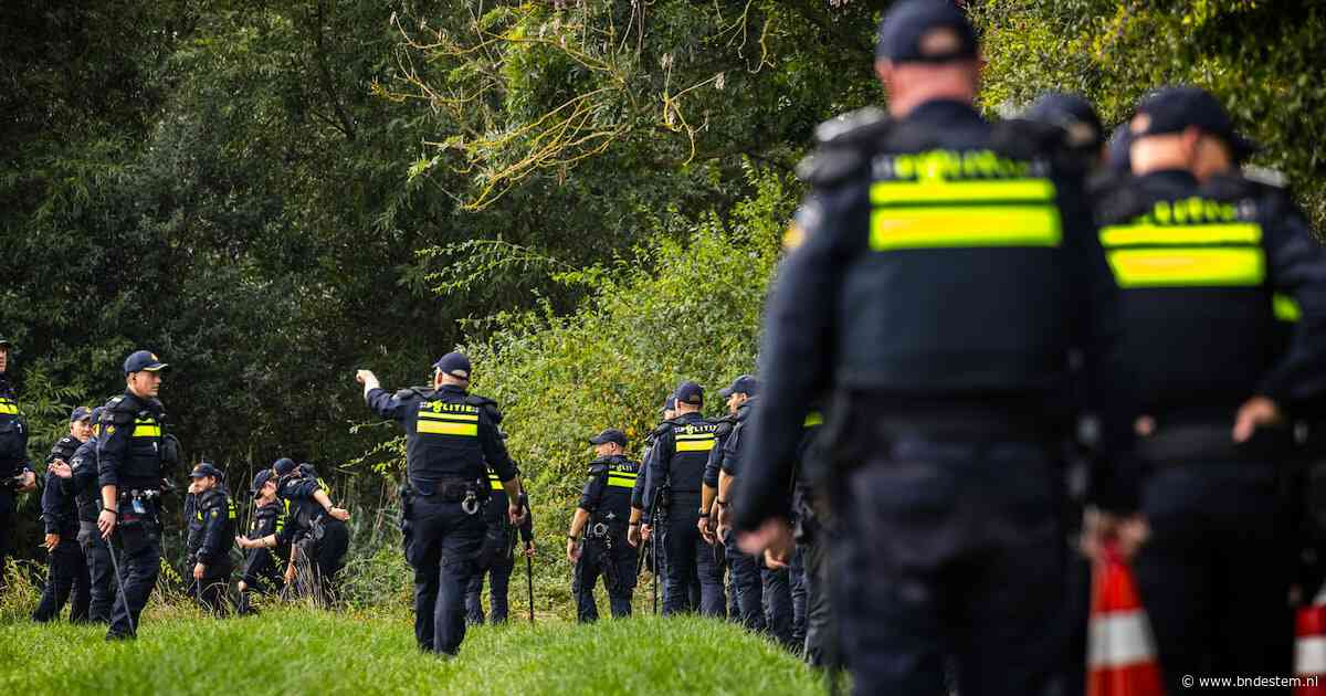 Verdachte tas gevonden in Wijchen bij zoekactie na schoten Overasselt, inhoud onderzocht
