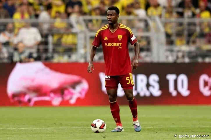 Evan Ndicka cleared to play by Roma’s medical team
