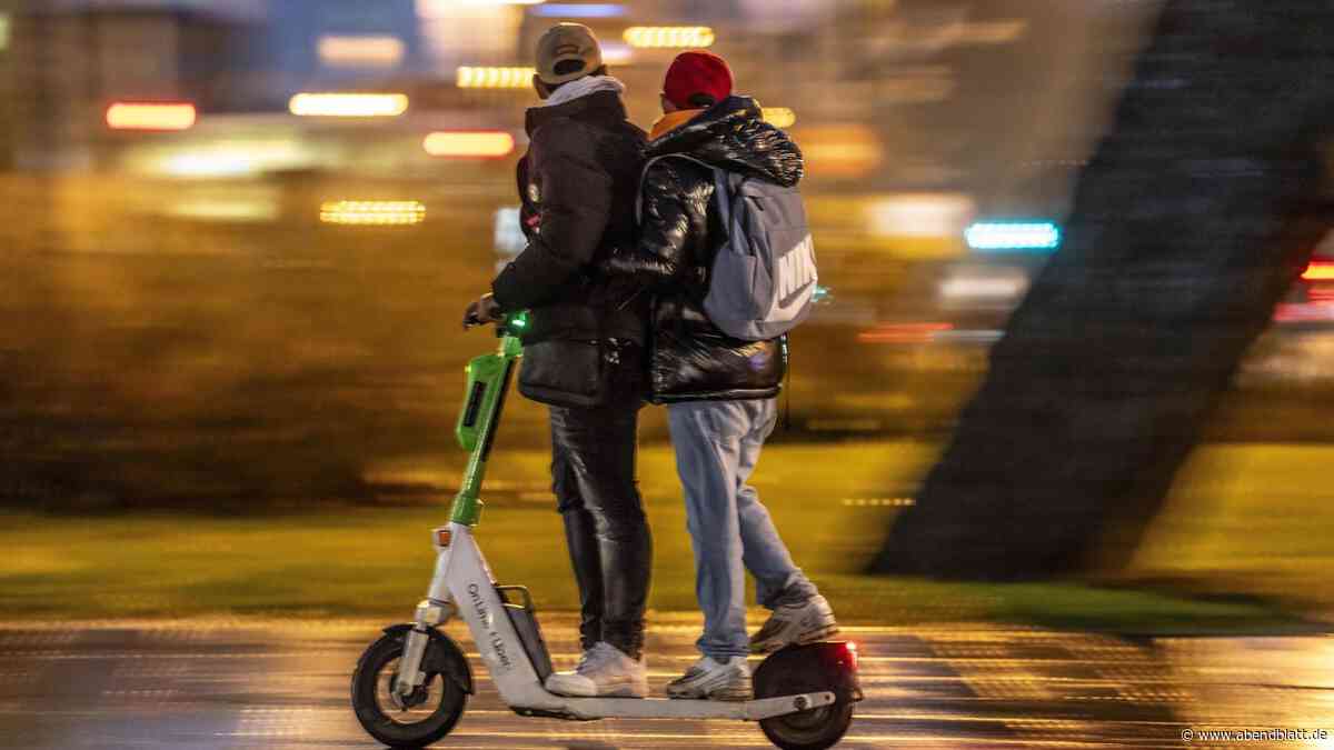 Wie Mofa-Führerschein: Theorie-Unterricht zu E‑Scootern für Jugendliche gefordert