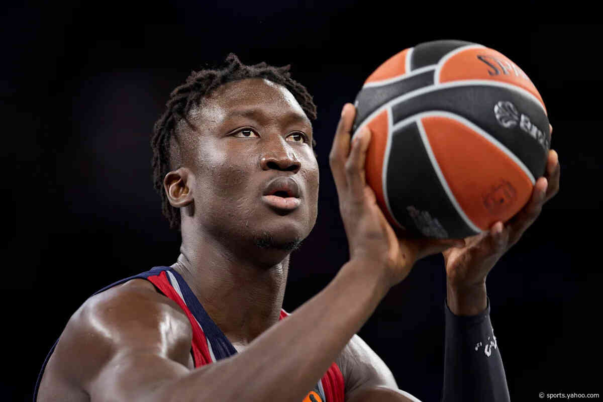 Cavs sign former second-round pick