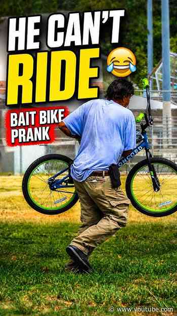 This bike thief doesn’t know how to ride a bike 😂 Bait Bike Prank #Pranks #Funny #Viral