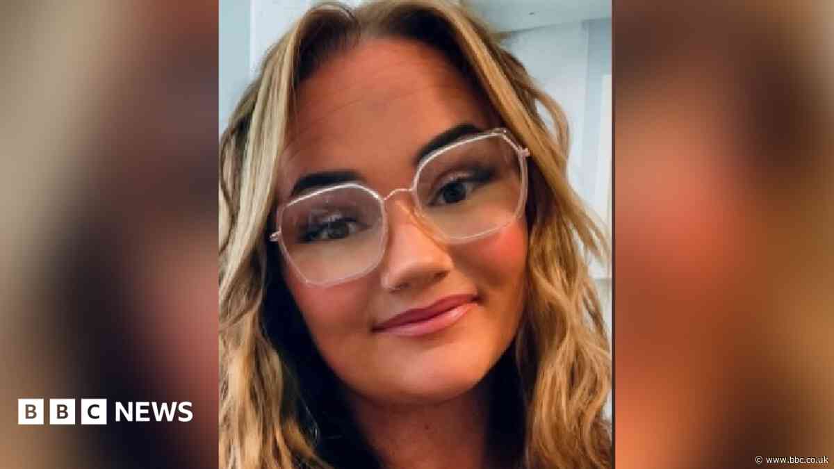 Woman died of heatstroke climbing Yr Wyddfa, inquest hears