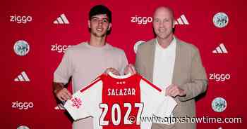 Salazar heel blij met telefoontje voor Jong Ajax: 'Dat deed veel met mij'