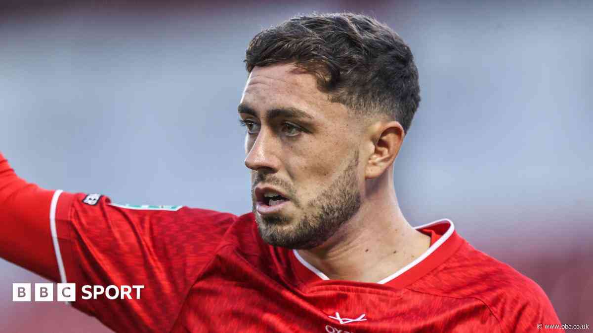 Bradford bring in Barnsley defender O'Keeffe