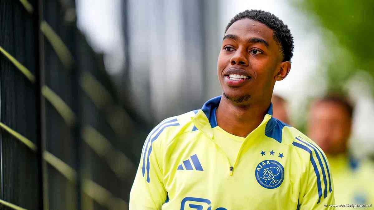 Ajax bevestigt: doorlopend contract van vleugelspeler per direct ontbonden