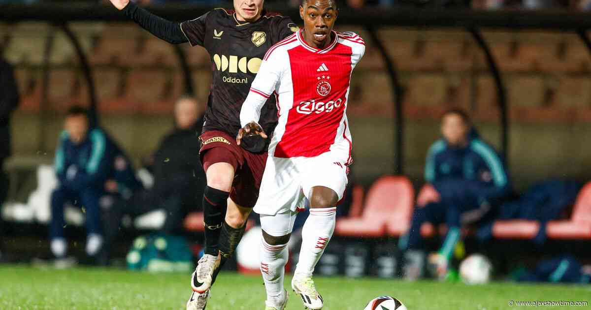 Ajax bevestigt contractontbinding Van Axel Dongen; aanvaller kan op zoek naar nieuwe club