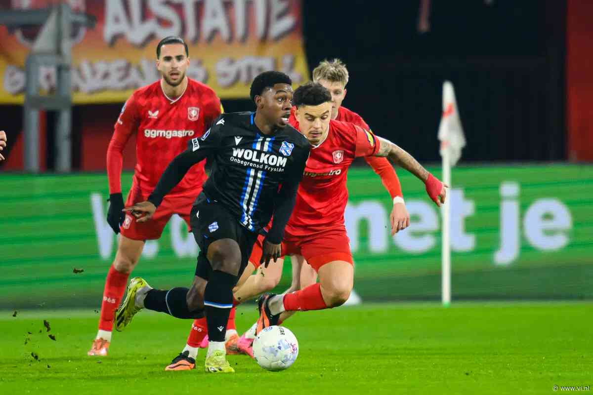 Ajax en pechvogel Van Axel Dongen per direct uit elkaar