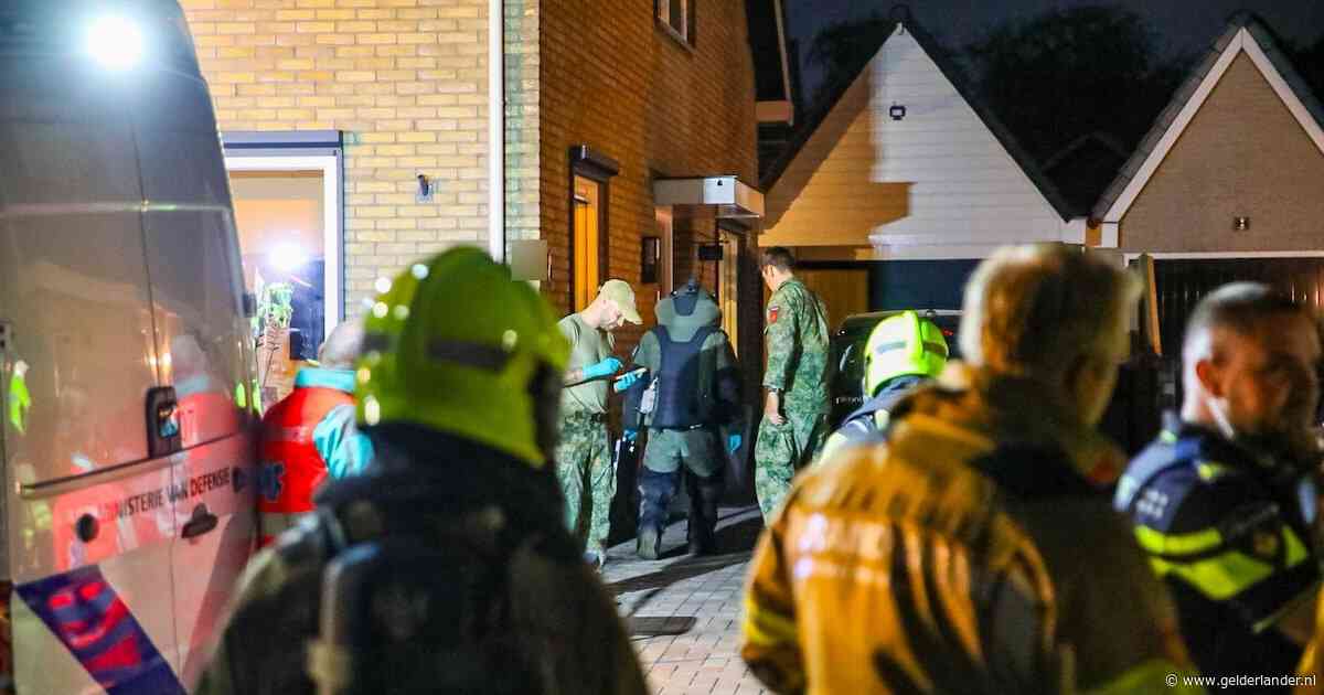Grote inzet van hulpdiensten in Lunteren na vondst zwaar illegaal vuurwerk én flitspoeder bij woning
