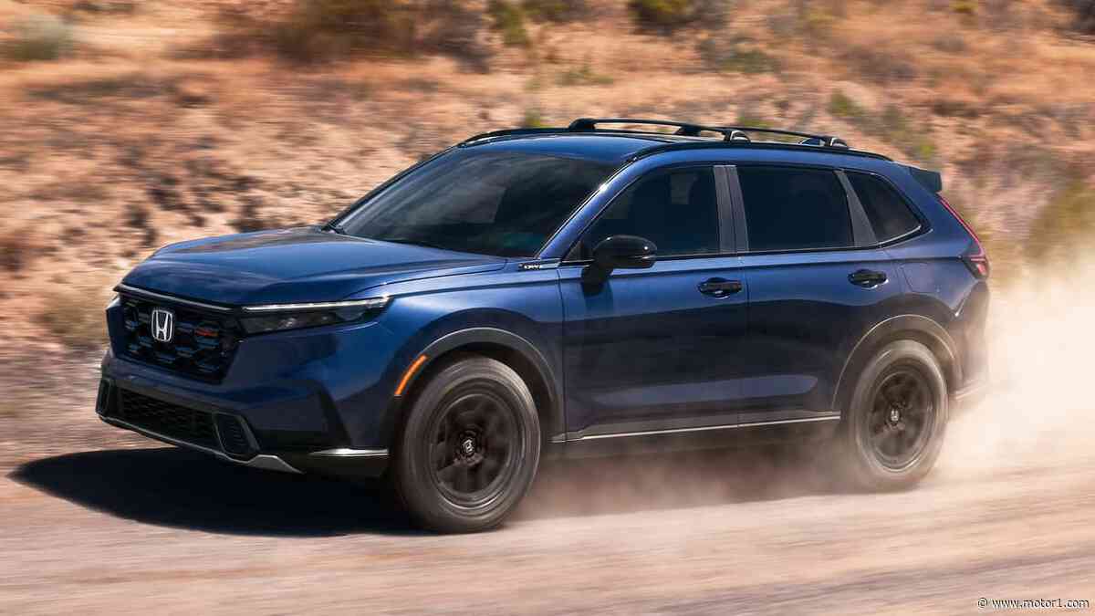 Honda's Hybrids Are Selling Like Hotcakes  