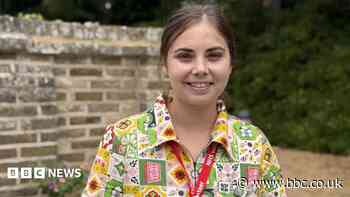 Ukrainian doctor rebuilds career through volunteering