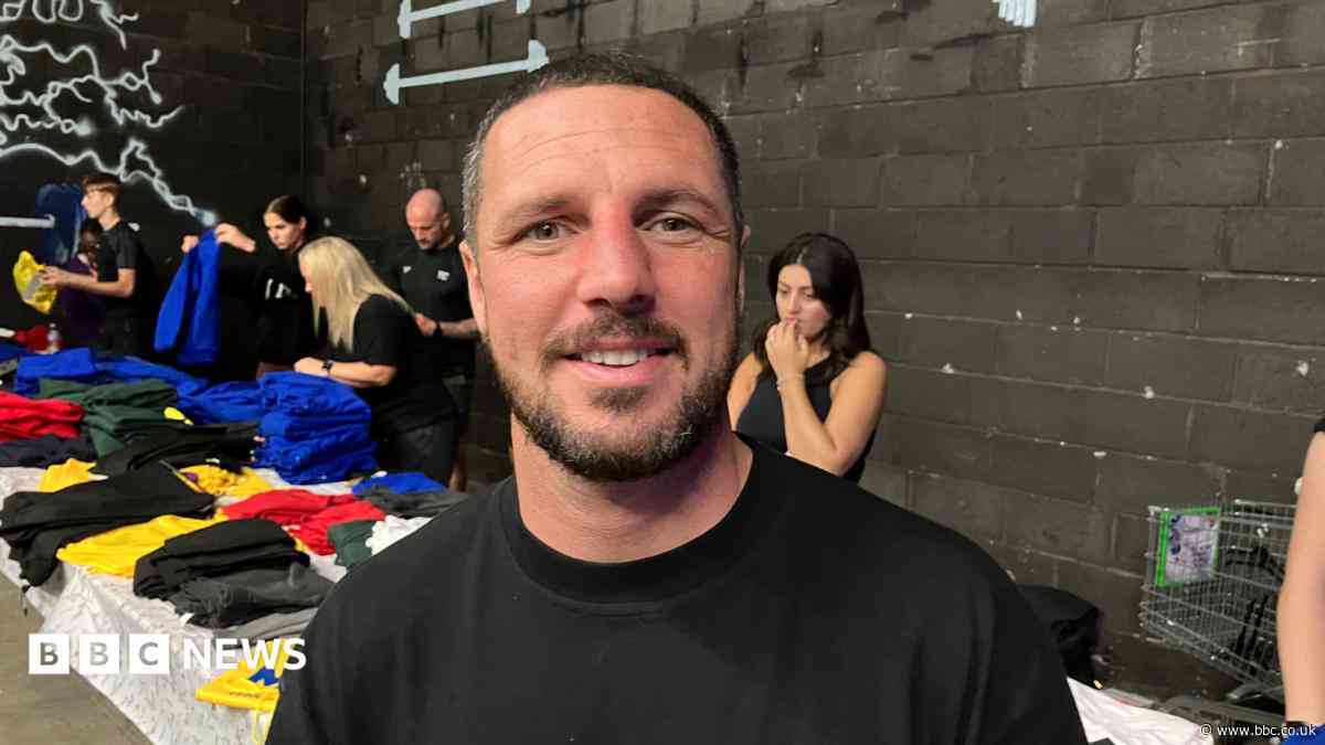 Former boxer to host annual school uniform giveaway