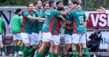KNVB-beker: Germania stunt na strafschoppen • DOVO ontsnapt in Friesland • Kansloze missie voor Bennekom