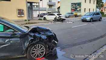 Seat-Fahrer rast durch Stadt: 42-Jähriger stirbt – B8 mehrere Stunden gesperrt