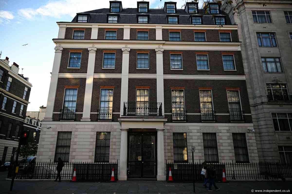 Chinese embassy guards in London alleged to have wielded illegal electroshock batons at protesters