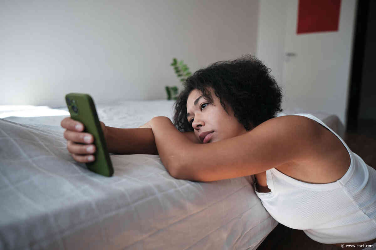 You’re Addicted to Your Phone. Admitting That Is the First Step