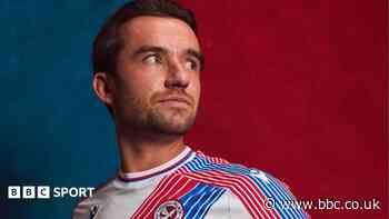 Palace sign Chilwell and Timber after deadline