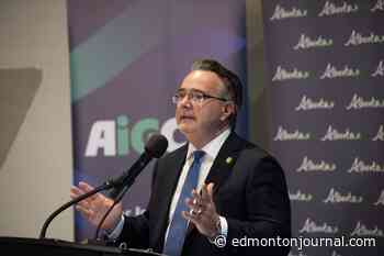 Alberta NDP call for minister's firing over revamped driver's licences issues
