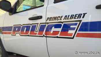 Man arrested after RCMP gun, Taser, pepper spray and clothing stolen from Sask. hotel room