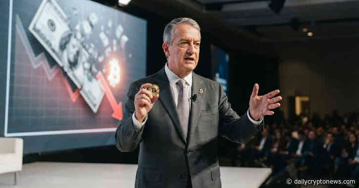 Ricardo Salinas Pliego calls government currency theft