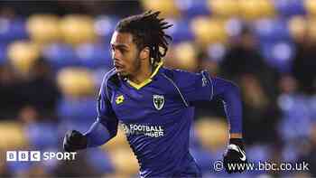 Swindon sign Hackford & Butler as Drinan agrees new deal