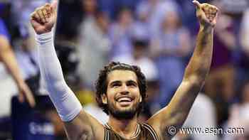 Alcaraz drops 1st set, nearly flawless rest of way