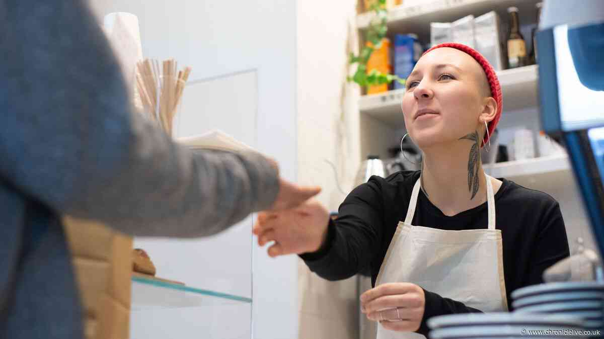 UK workers 'lose £230 a month' due to 'short-notice change'