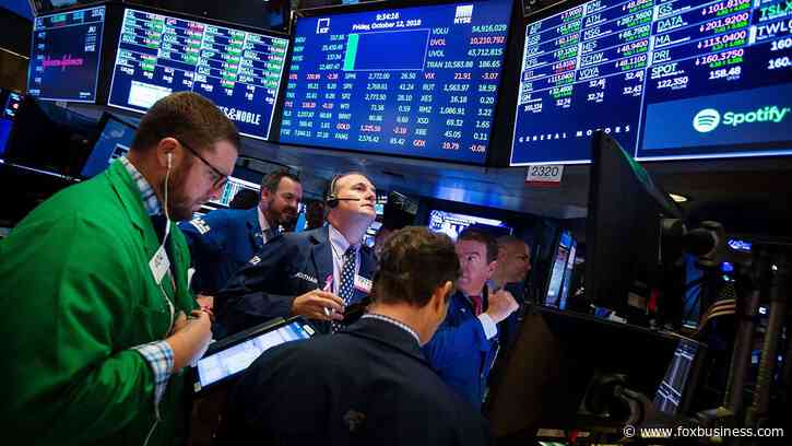 Treasury yields hover near multi-year highs as energy prices and government debt fuel bond sell-off