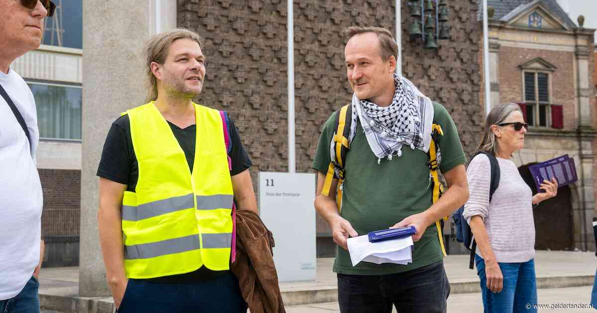 Mark (46) strijdt voor natuur en democratie: ‘De trein van militarisering dendert hard door’