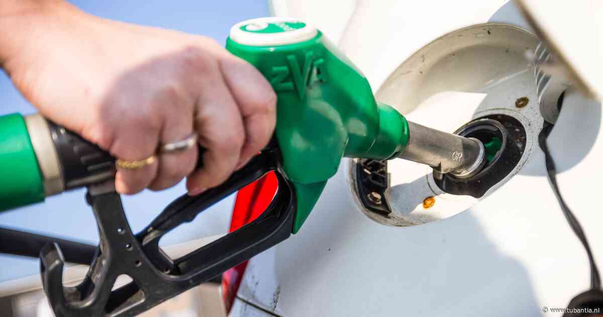 Prijs aan de pomp naar nieuw record: benzine niet eerder zo duur tijdens oorlog in Midden-Oosten