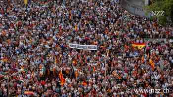 «Ceuta verkauft sich nicht, Ceuta ergibt sich nicht» – Zehntausende Menschen gingen in Spanien für Ceuta auf die Strasse