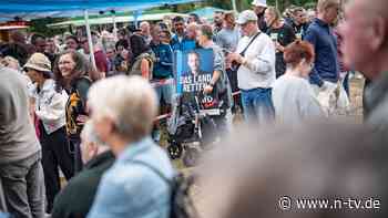 Viele Fälle in Sachsen-Anhalt: Rechte Streamer gehen bei AfD-Veranstaltungen regelmäßig auf Medienschaffende los