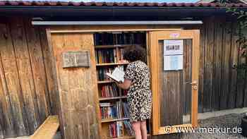 Hochwertiges en masse mitgenommen: Betreiber von öffentlichem Bücherschrank in Oberbayern zieht Konsequenzen