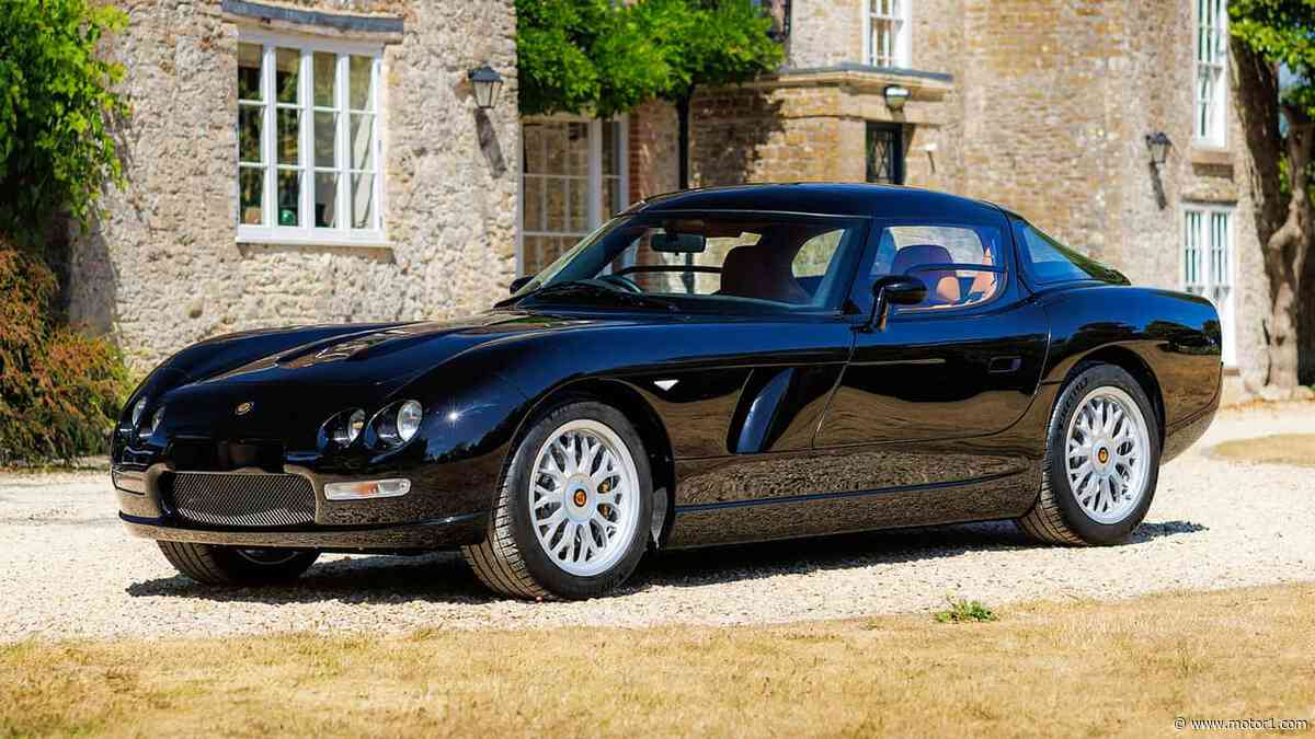 The Bristol Fighter Supercar Is Back From The Dead With Its Mighty V10