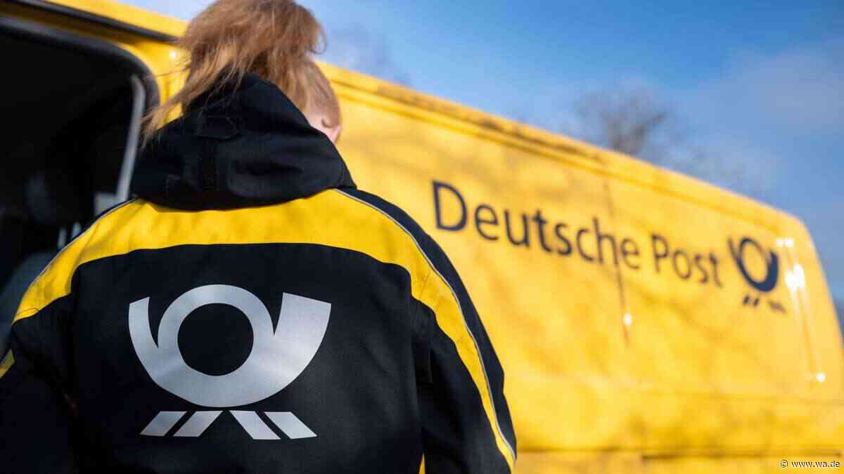 Beim Teekochen entdeckt: Briefträger entsorgt Post im Altpapier