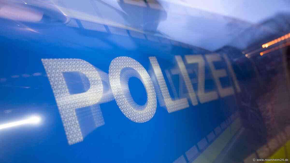 Handtaschenräuber schlägt Frau (25) mehrfach ins Gesicht – Überfall in Rosenheim