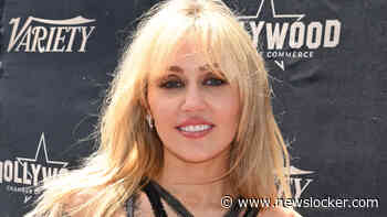 Vader staat achter Miley Cyrus