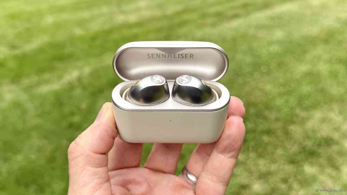 Here’s Why I Gave the Sennheiser Momentum True Wireless 5 Earbuds a CNET Editors’ Choice
