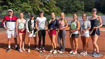 Gifhorns Tennis-Damen jubeln – und müssen ihre Beste ziehen lassen