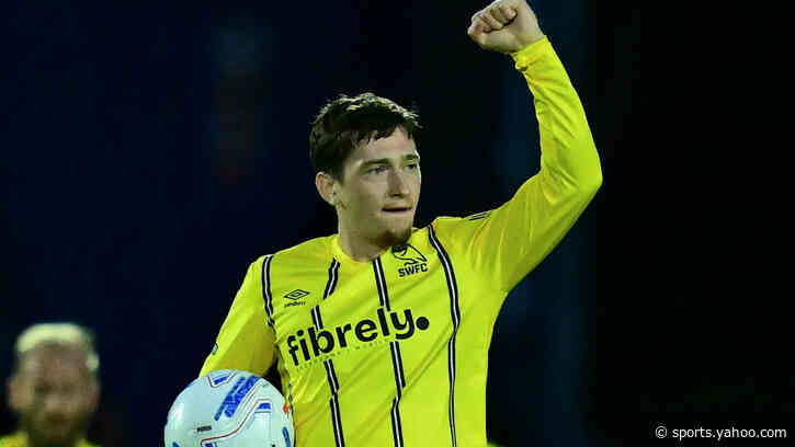 Sheff Wed forward Barry out with ankle injury