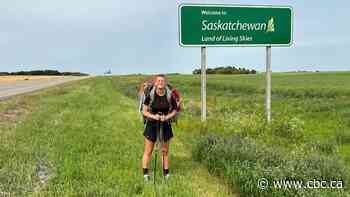 Artist travelling the world on foot now crossing Saskatchewan