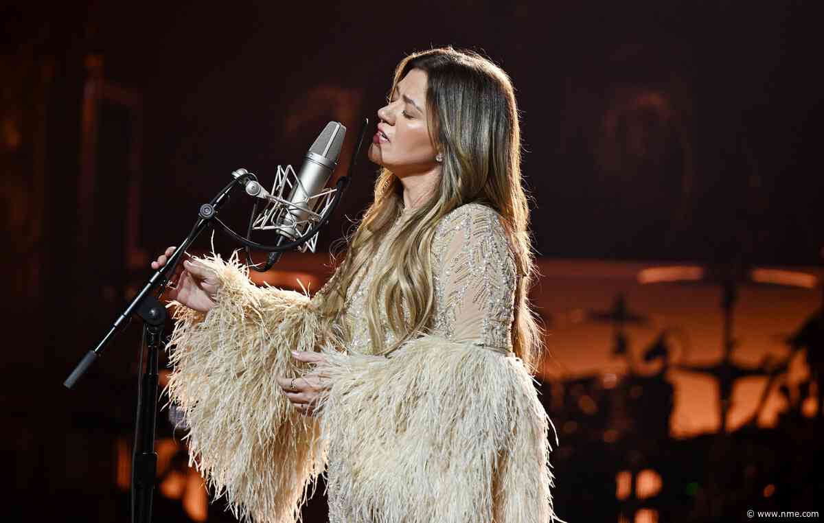 Kelly Clarkson covers ‘KPop Demon Hunters’ ‘Golden’ for final episode of talk show