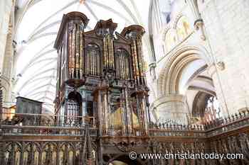 Gloucester Cathedral organ auction to support next generation of musicians