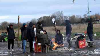 Schleuser attackiert BBC-Journalisten nahe Calais: Kameramann von Steinwurf am Auge getroffen