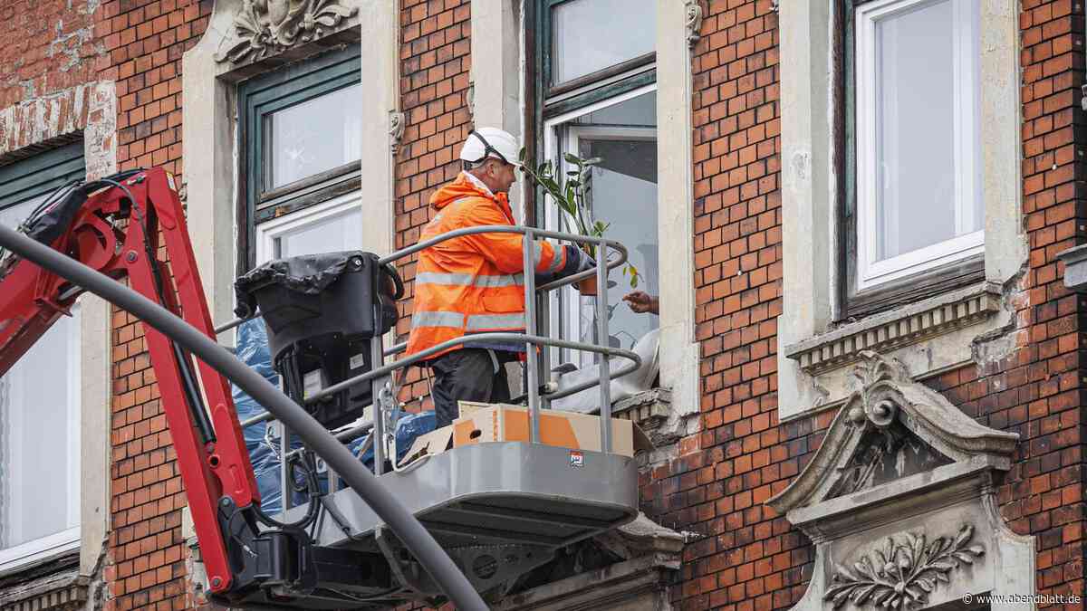 Freudentränen bei Holstenstraßen-Mietern: Viele Wertsachen aus Abrisshaus gerettet