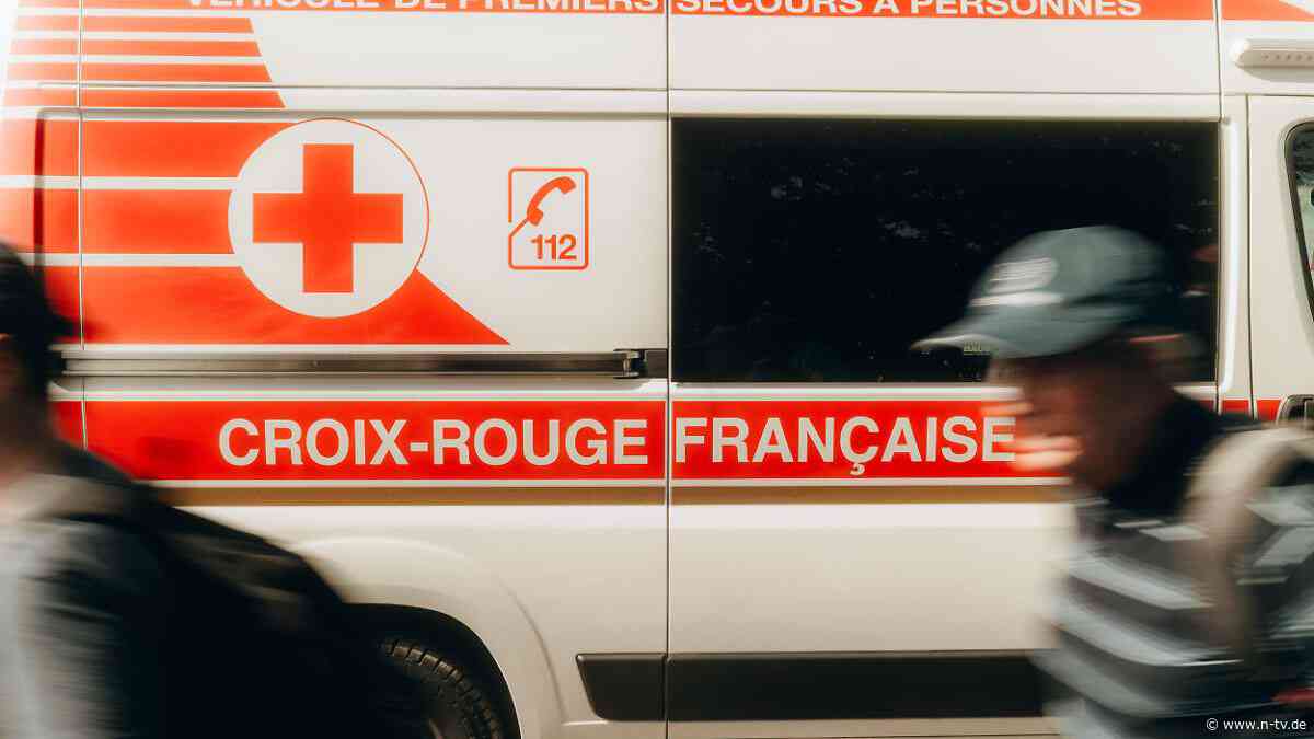 Beim Urlaub in Frankreich: Vater überfährt einjährige Tochter auf Campingplatz