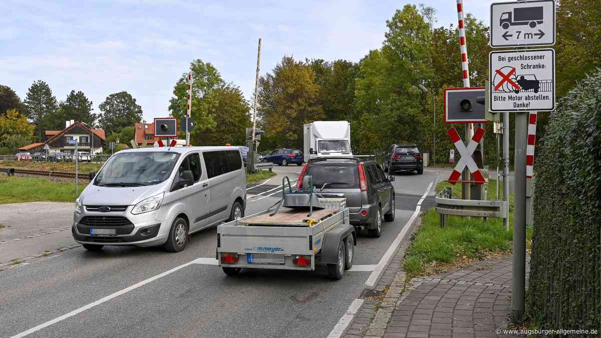 Straßenbauamt Weilheim nutzt Sperrung des Bahnübergangs in Schondorf