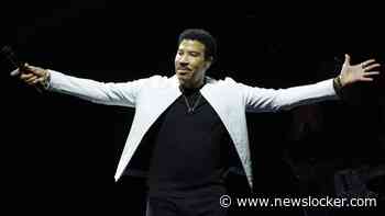 Lionel Richie ontslagen uit het ziekenhuis, drie dagen nadat hij opnieuw onwel werd tijdens concert